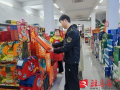 高新区市场监管开展“双节”前食物平安专项查